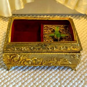 WESTLAND MUSICAL JEWELRY BOX